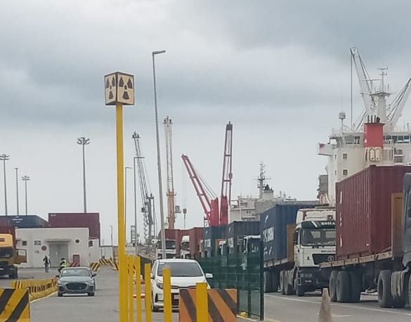Container scanner lane